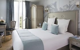 Hotel Plaza Elysees